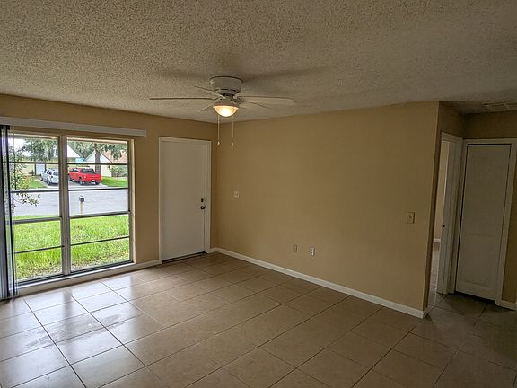 Living Room (alternate view)