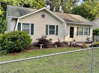 422 Spruce Street Ext, Wilkesboro, NC 28697