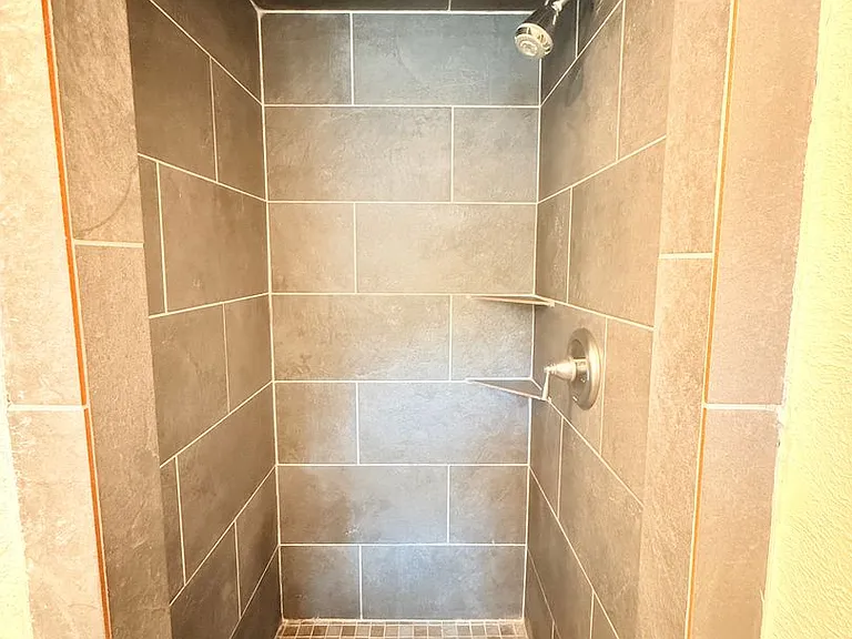 612 Hillview Dr — Photo 15