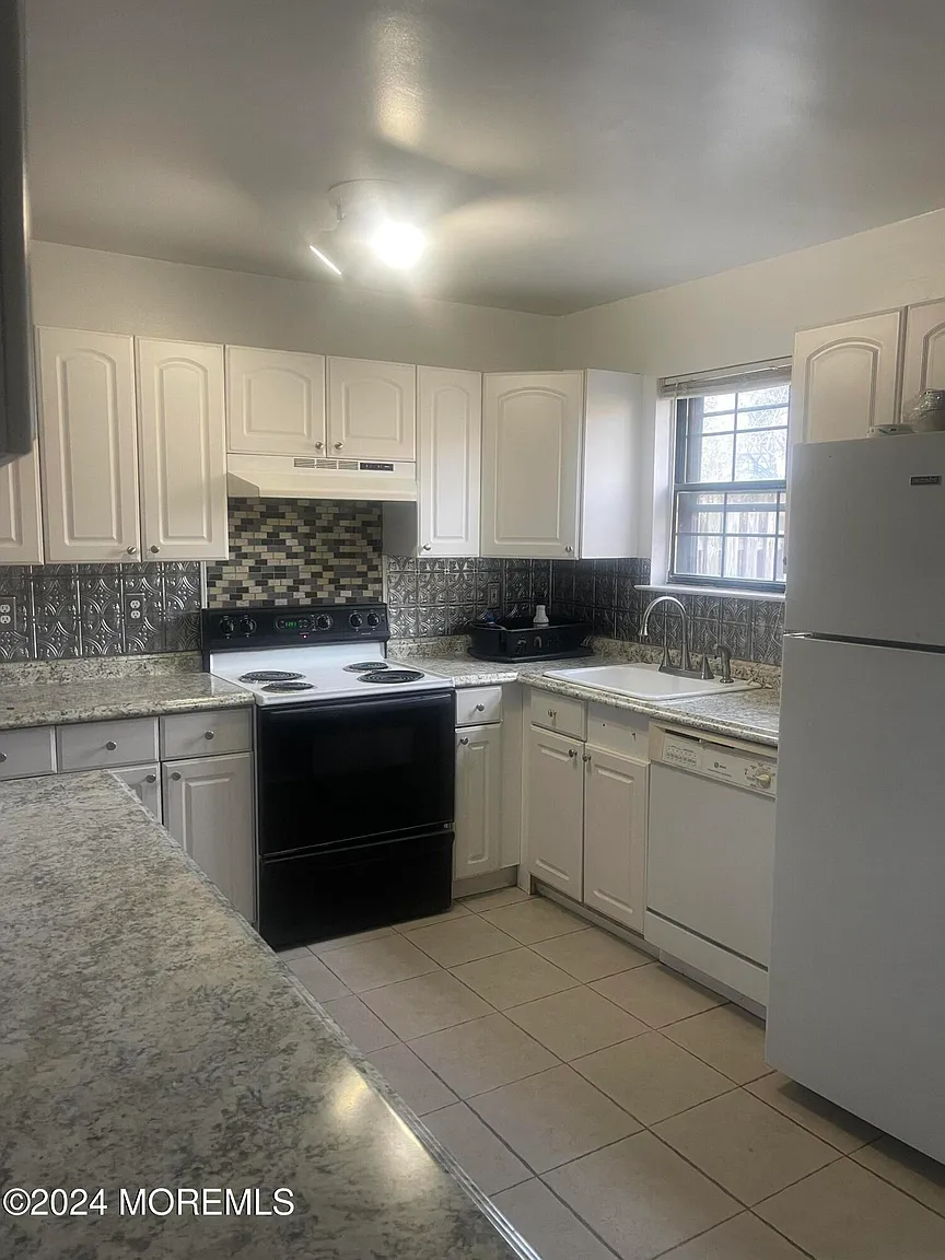 198 Greenwood Loop Road photo 1