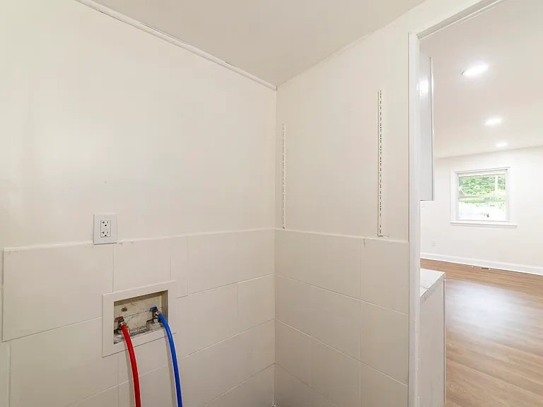 384 Sassafras Dr — Photo 19