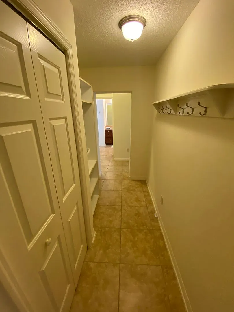 Seasonal Rental - Large 4 Bed + 4 1/2 Baths Home, W/Views Of The Jacaranda Golf Course And Lake I... — Photo 4