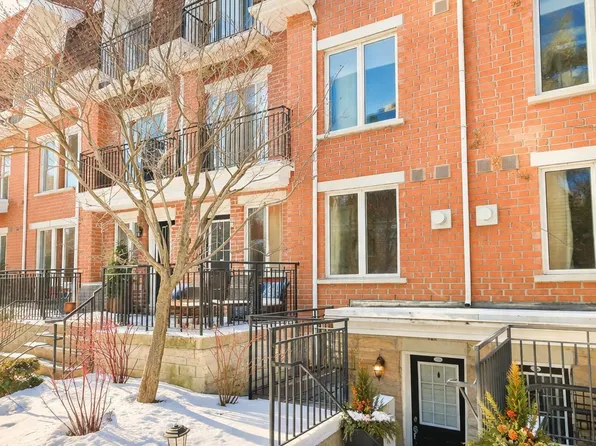 50 Joe Shuster Way #215, Toronto, ON M6K 1Y8