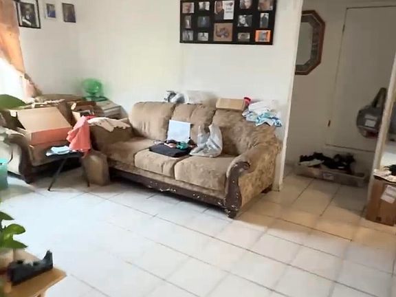 2nd image of 9339 Cannes Cir