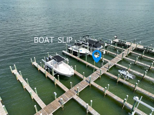 1418 Sonata Ct, Navarre, FL 32566