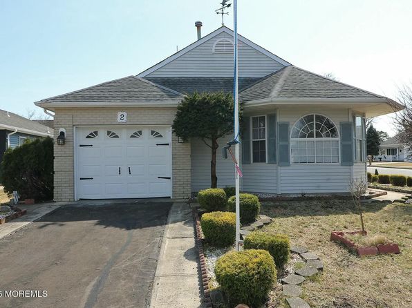 2 Wycombe Court, Toms River, NJ 08757