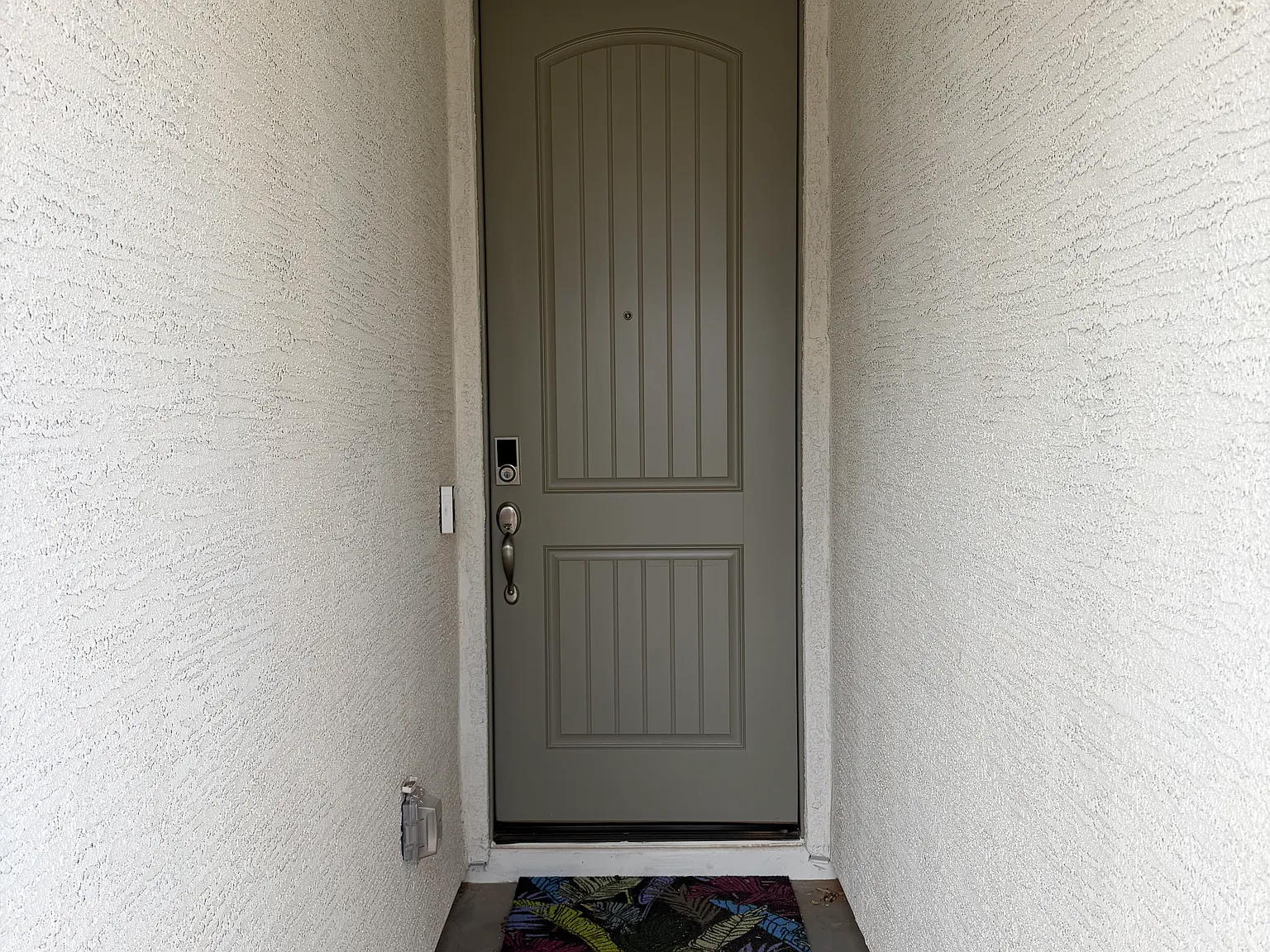 4 bed, 1831 sqft, $2,600 — Photo 2