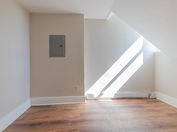 5th image of 34 Bowdoin St APT 3