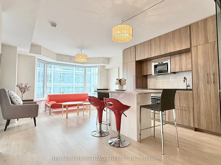155 Yorkville Ave #2108 — Photo 4