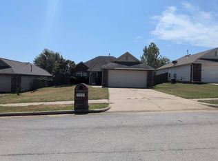 7910 Challenger St, Sapulpa, OK 74066