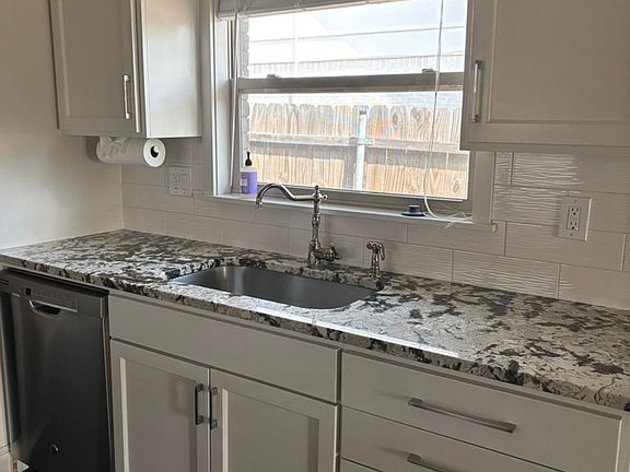 2nd image of 1808 Michael Dr