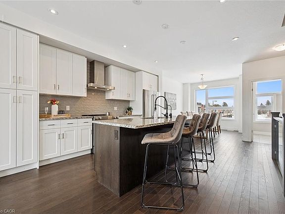 2nd image of 60 Arkell Rd #71