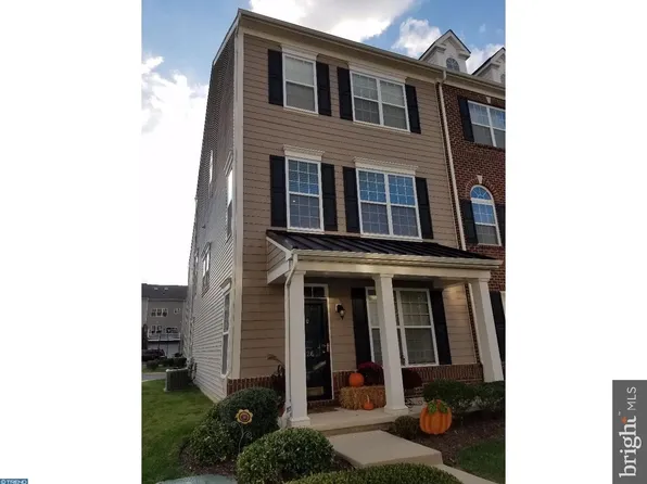 526 Raskob Dr, Claymont, DE 19703