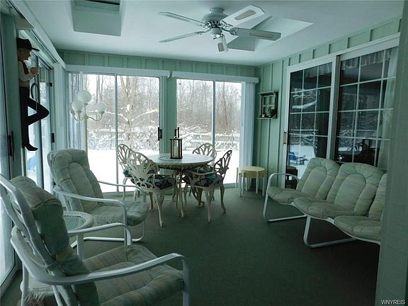 5th image of 113 Robert Dr