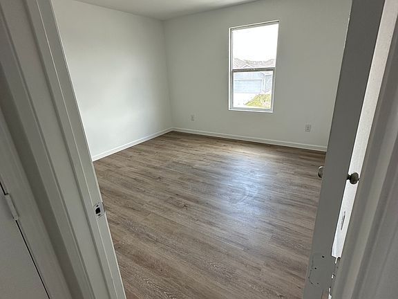 2nd Floor: Bedroom