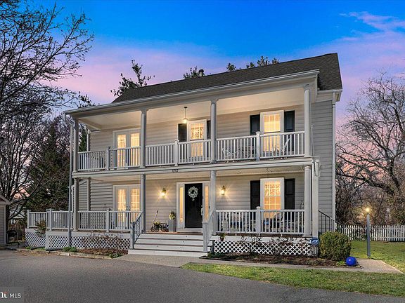 2nd image of 6582 Forsythia St