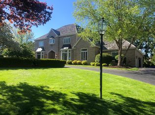 18940 Still Point Trl, Brookfield, WI 53045