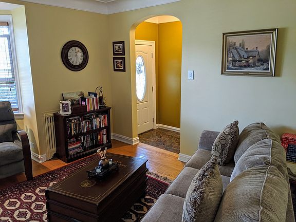 2nd image of 3305 N Newcastle Ave