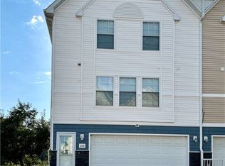 1114 SE Village View Ln, Ankeny, IA 50021