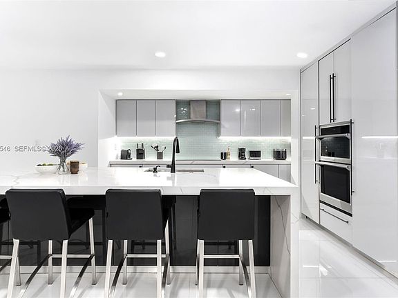 4th image of 400 SW 24th Rd