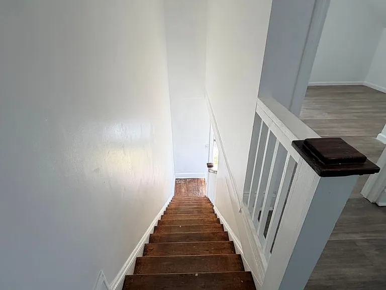 943 Marshall St #B — Photo 14