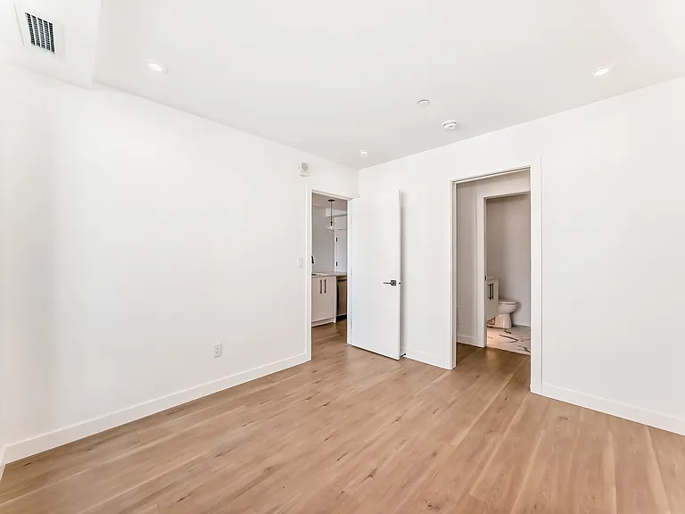 606 Broadcast Ave SW #8375 — Photo 29