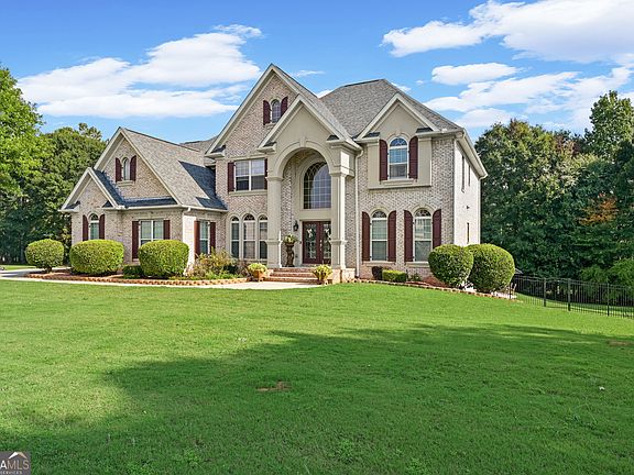3rd image of 1920 Sloane Ct