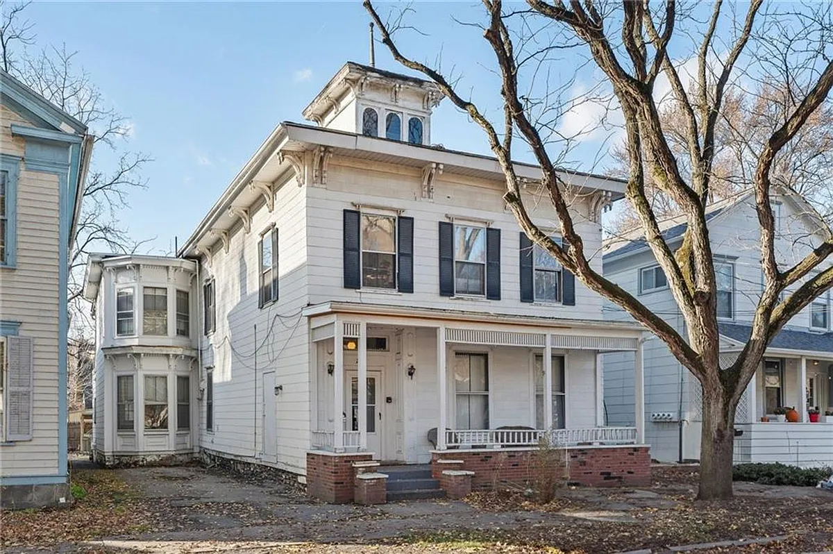 Building Photo - 222 S Geneva St