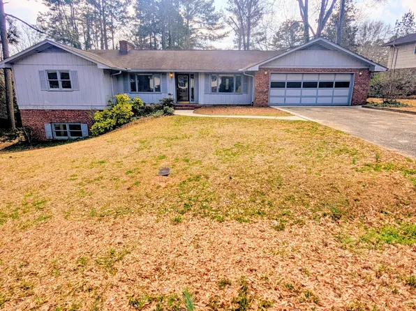 96 Glencrest Dr #A, Toccoa, GA 30577