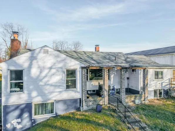 4480 Kirby Ave NE, Canton, OH 44705