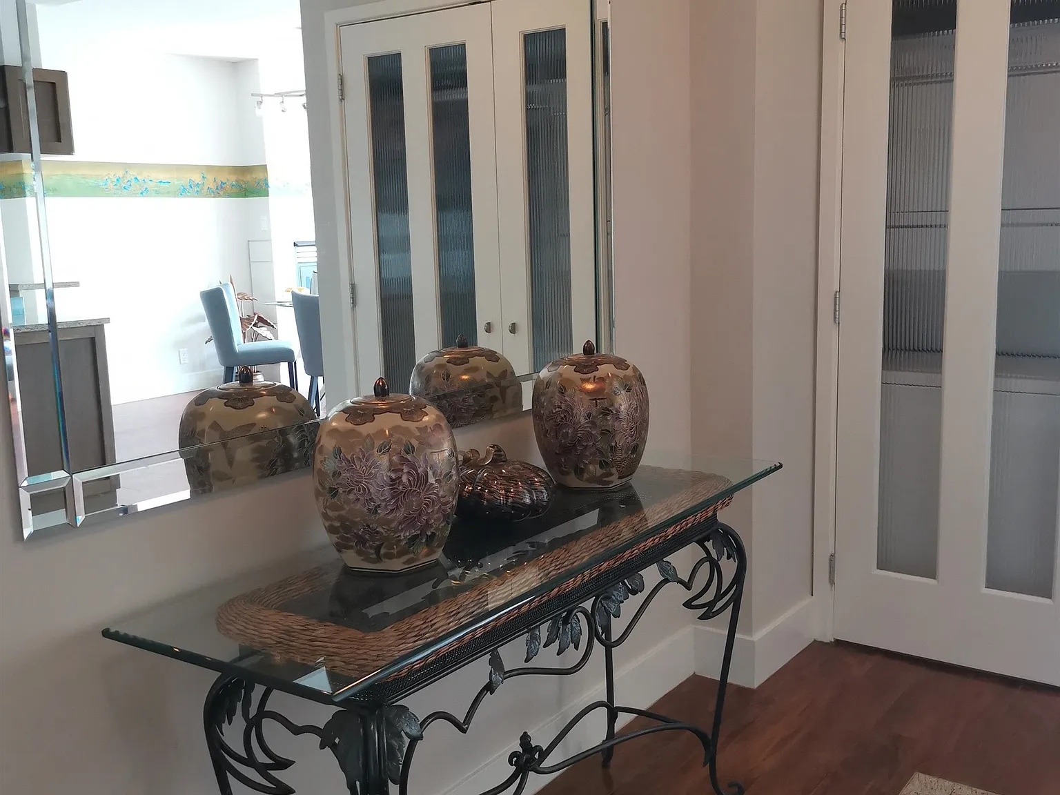 2 bed, 1291 sqft, $6,200 — Photo 2