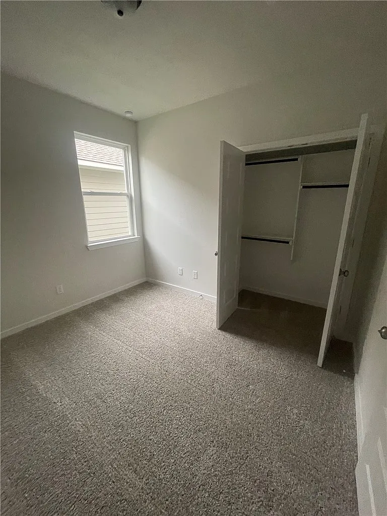3 bed, 1497 sqft, $600 — Photo 2
