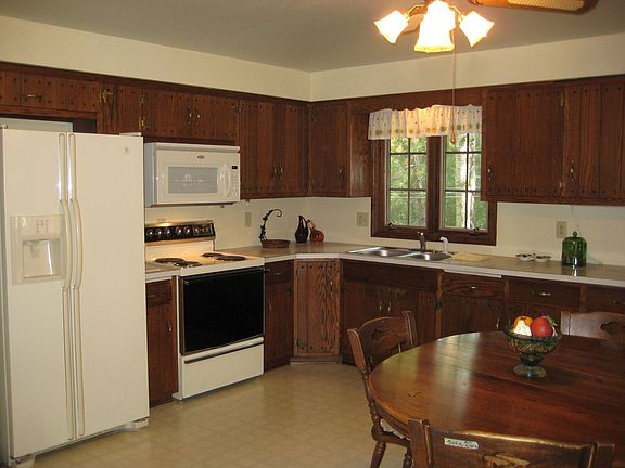 Spacious Kitchen