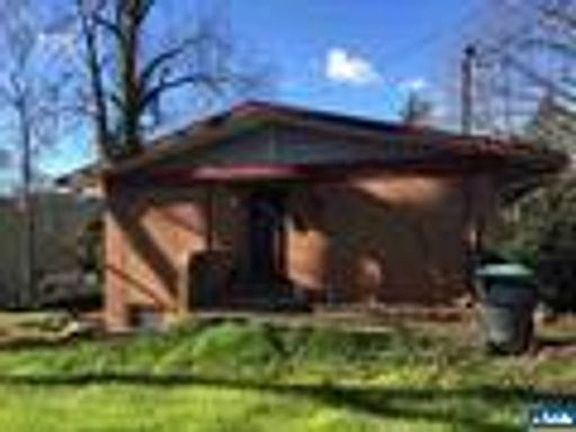 2nd image of 130 Apple Tree Rd APT C