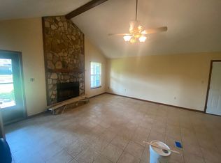 902 Norma Ct, Mary Esther, FL 32569