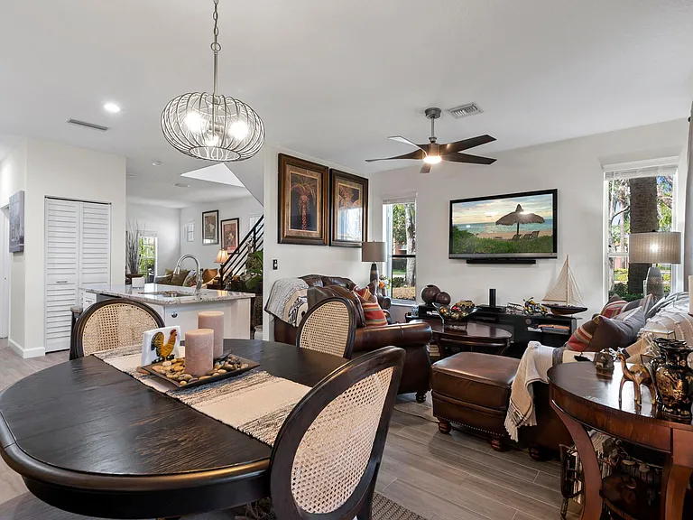 7826 Sienna Springs Dr — Photo 9