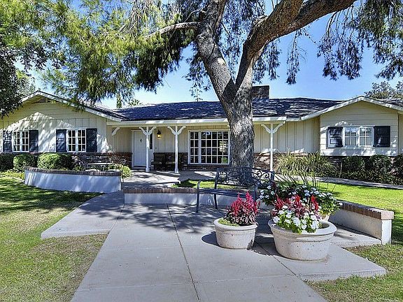 3rd image of 5838 E Calle Tuberia