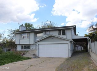 215 S Ridgeway Dr, Yakima, WA 98901