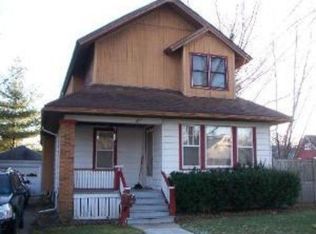 657 Oak St, Elgin, IL 60123