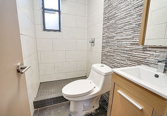 4th image of 1225 Bushwick Ave APT 5A
