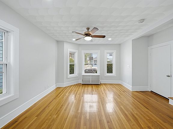 3rd image of 64-66 Kendall St