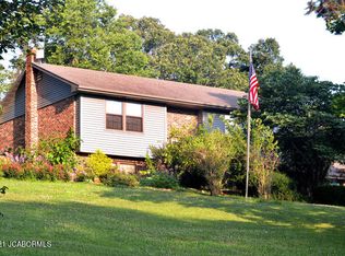 3312 Country View Ct, Jefferson City, MO 65101