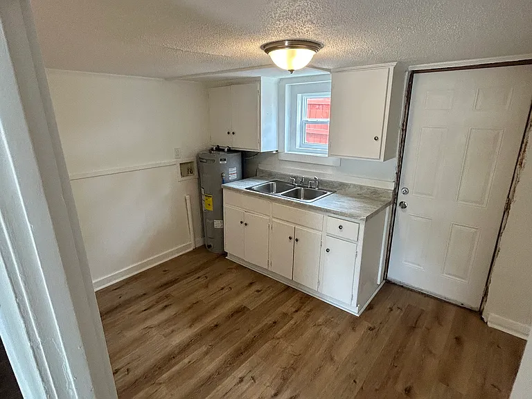 106 W Shoal St — Photo 4