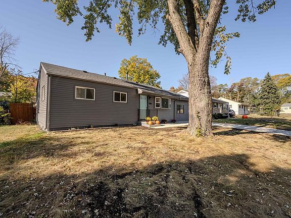 3rd image of 5709 N Terrace Three Ct
