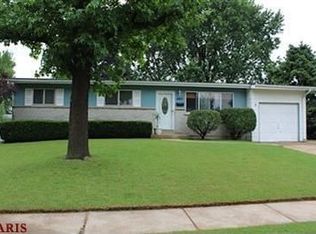 665 Pelican Ln, Florissant, MO