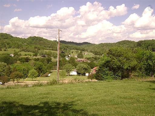 2nd image of 273 Valley View Dr