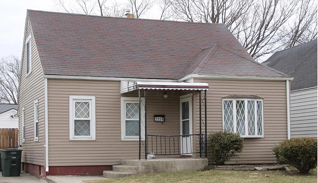 2224 Ontario St photo 1