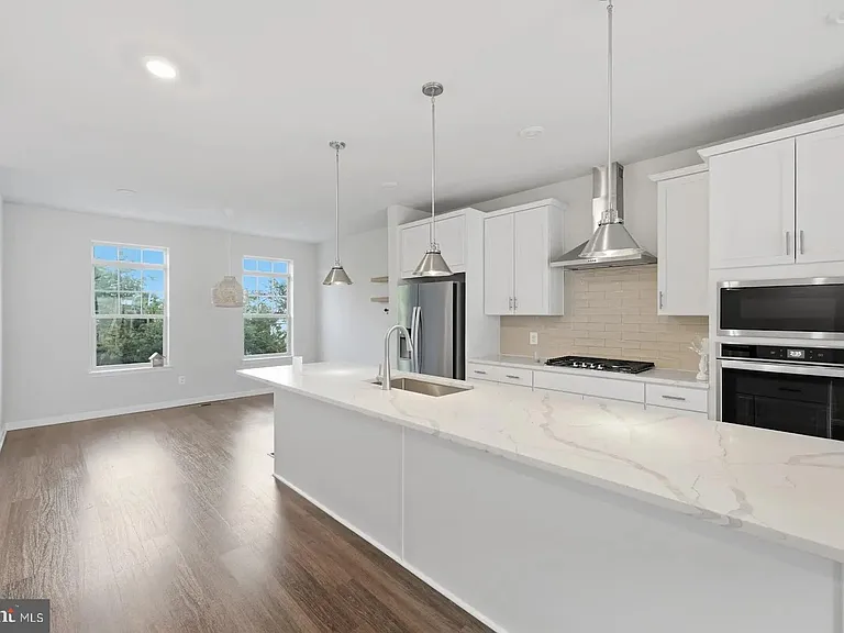 9309 Barnes Loop — Photo 9