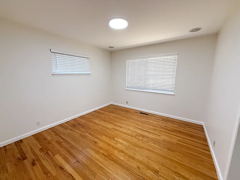 2577 New Jersey Ave — Photo 18