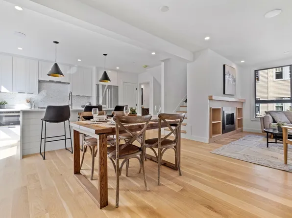 28 Foster St #28, Arlington, MA 02474